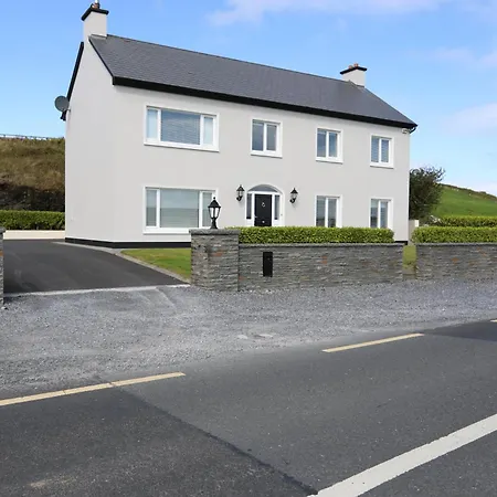 Next Stop Cliffs Of Moher 아파트 *